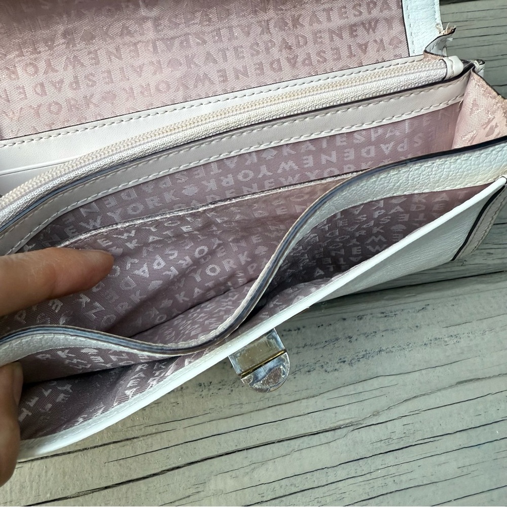 Kate Spade New York Walter Place Jean Leather Envelope Wallet in Pebble Cream - Picture 13 of 16